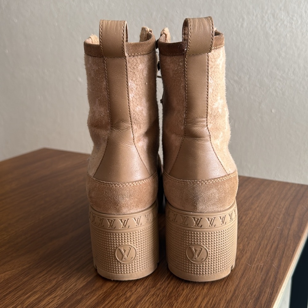 Tan Suede Women's LV ankle boots - Picture 3 of 6